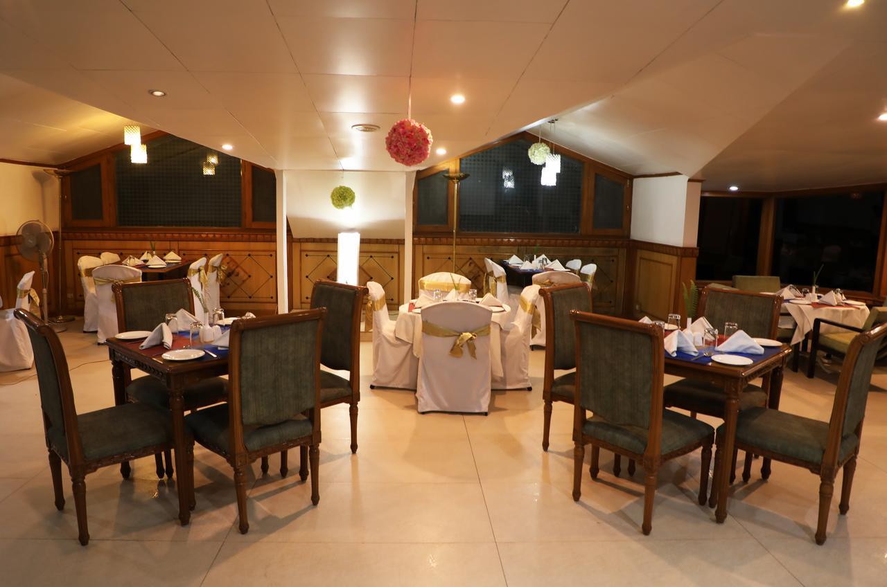 Hotel Baljees Regency Shimla Exteriör bild