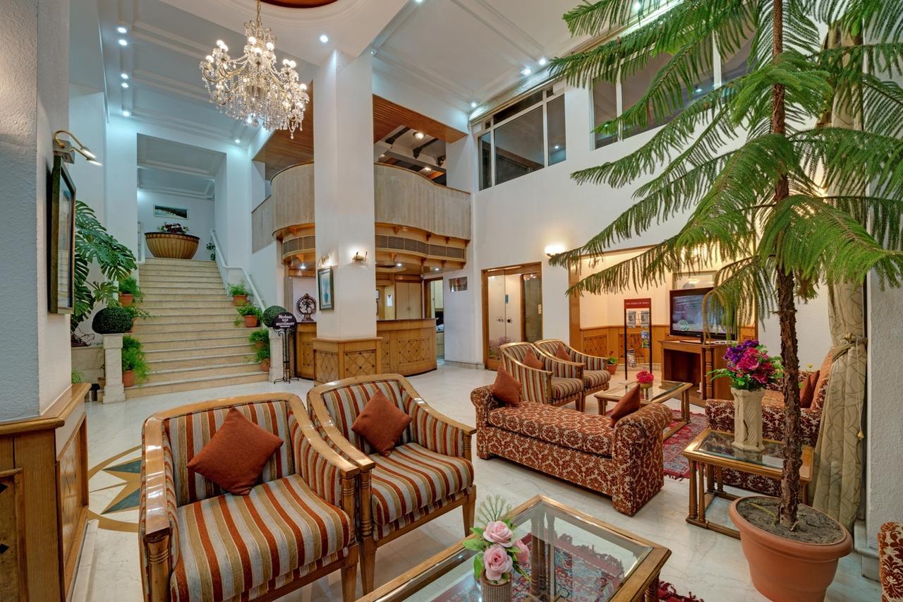 Hotel Baljees Regency Shimla Exteriör bild