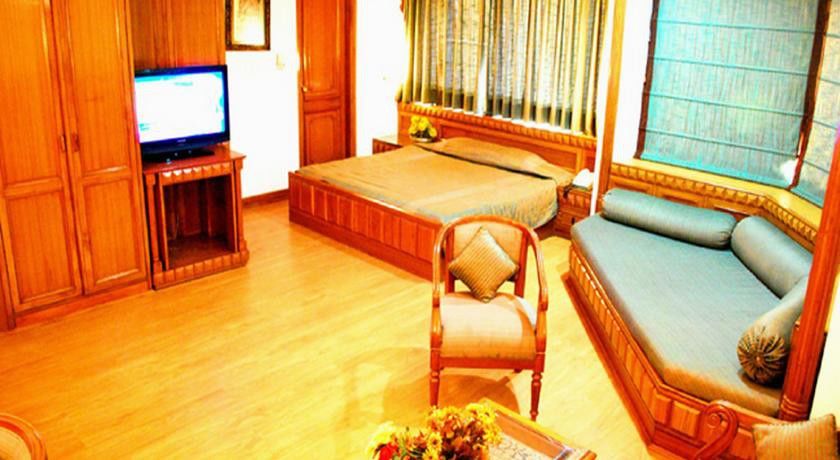 Hotel Baljees Regency Shimla Exteriör bild